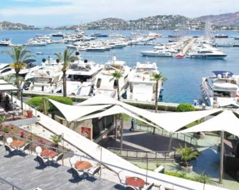 VIP трансфер на Ялыкавак Марину 